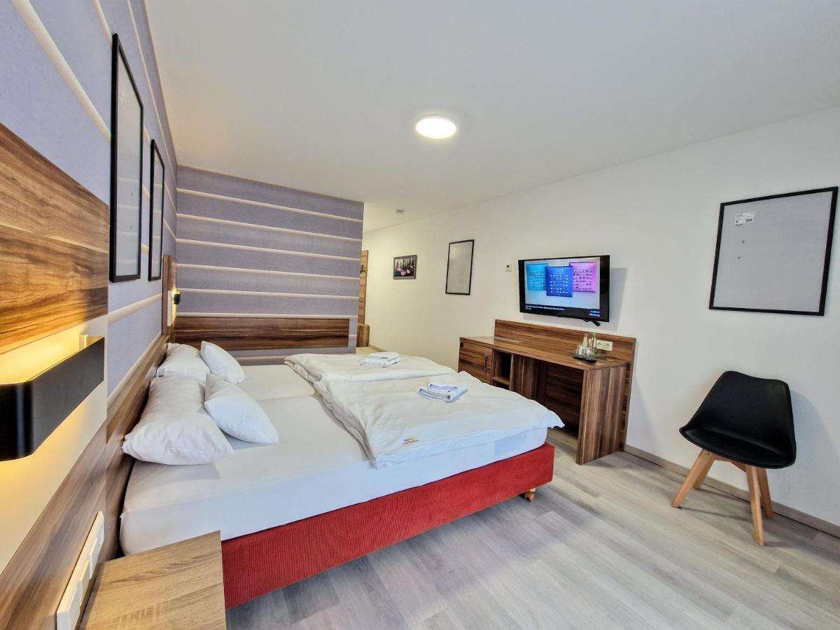 Hotel Am Kurpark Bad Wimpfen Buitenkant foto