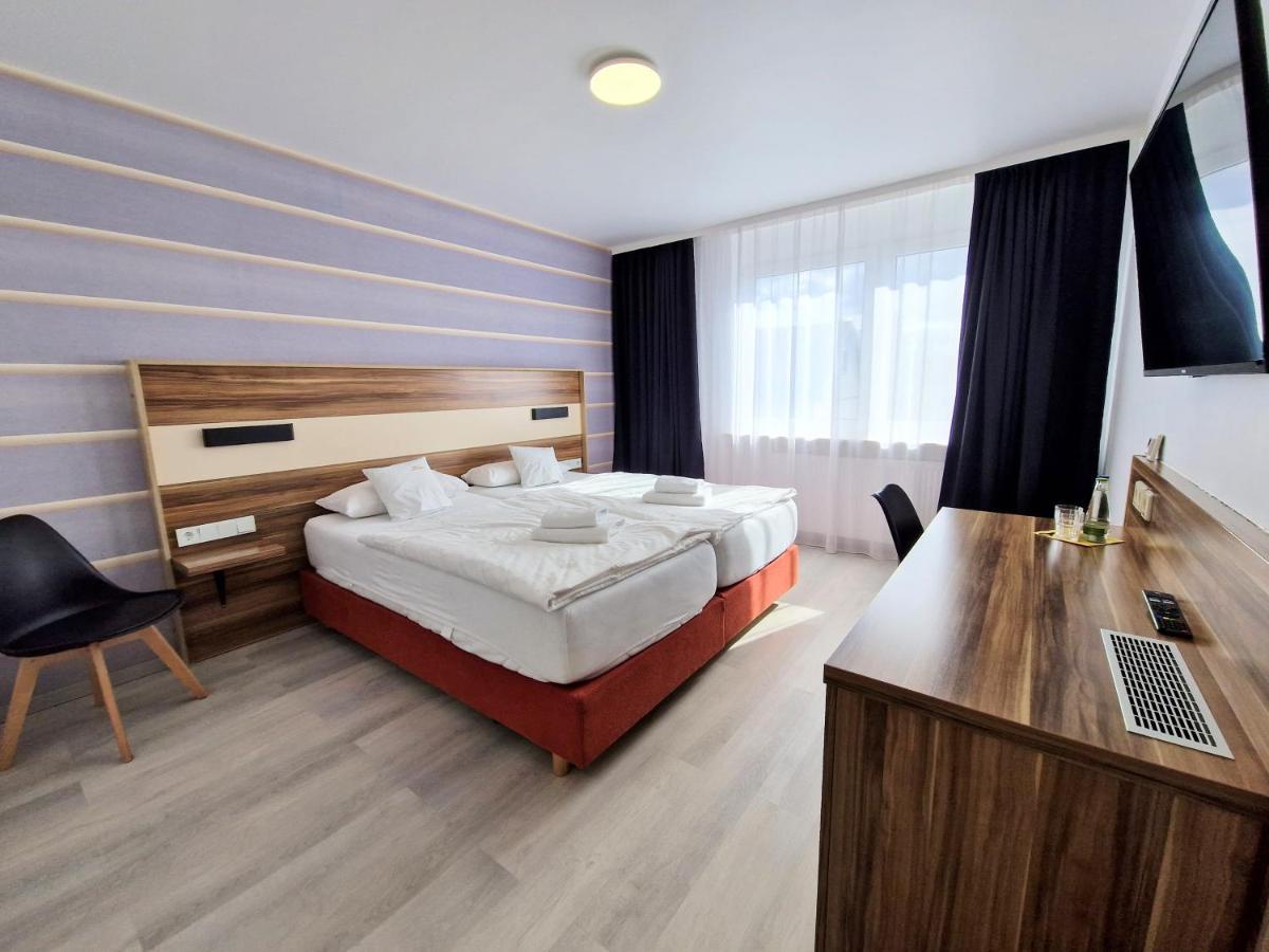 Hotel Am Kurpark Bad Wimpfen Buitenkant foto