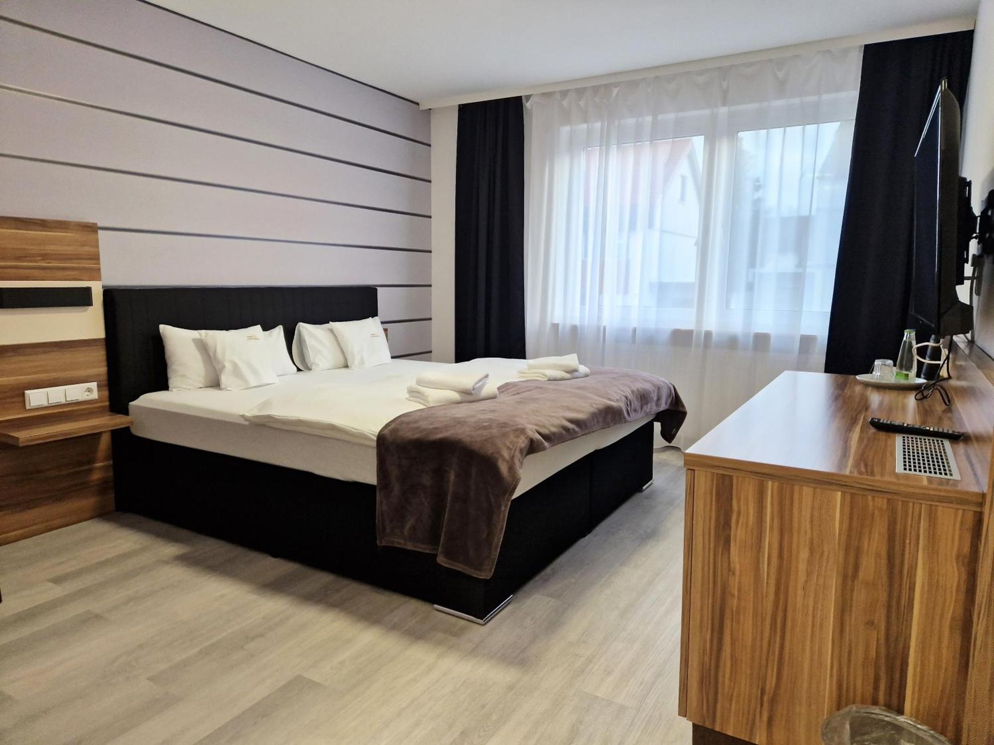 Hotel Am Kurpark Bad Wimpfen Buitenkant foto