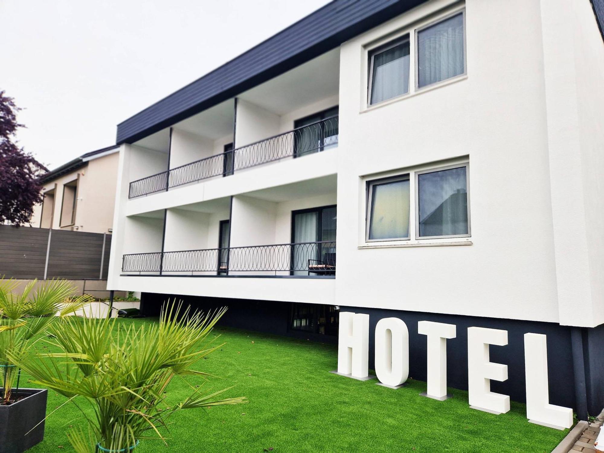 Hotel Am Kurpark Bad Wimpfen Buitenkant foto